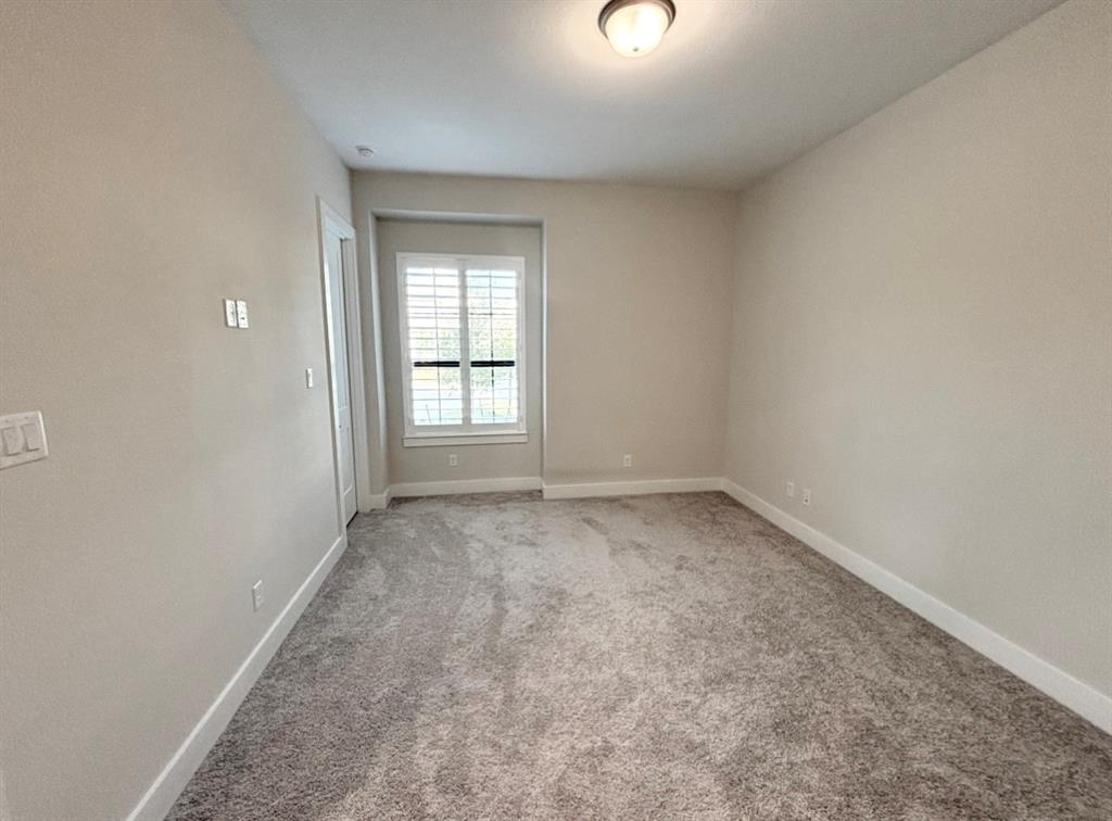 26951 Longwood Ledge Drive, The Woodlands, Texas image 28