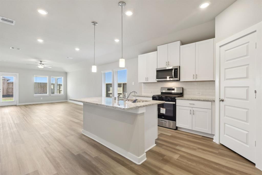 1471 Waggoner Ranch Trail, Conroe, Texas image 2
