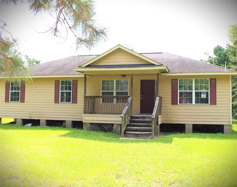 Photo of 244 Cottonwood St, Crockett, TX 75835 (MLS # 89655097) Photo of 244 Cottonwood St, Crockett, TX 75835 (MLS # 89655097)
