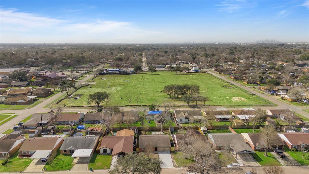 2222 Blueberry Lane, Pasadena, Texas image 39