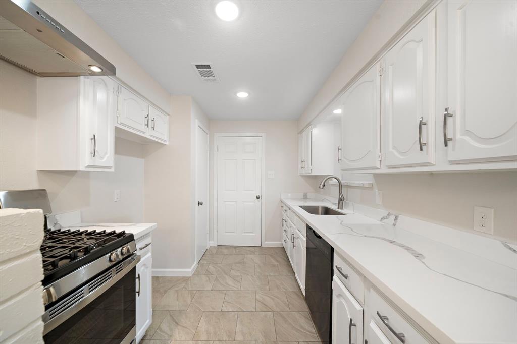 2222 Blueberry Lane, Pasadena, Texas image 18