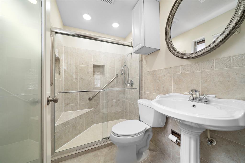 2222 Blueberry Lane, Pasadena, Texas image 23