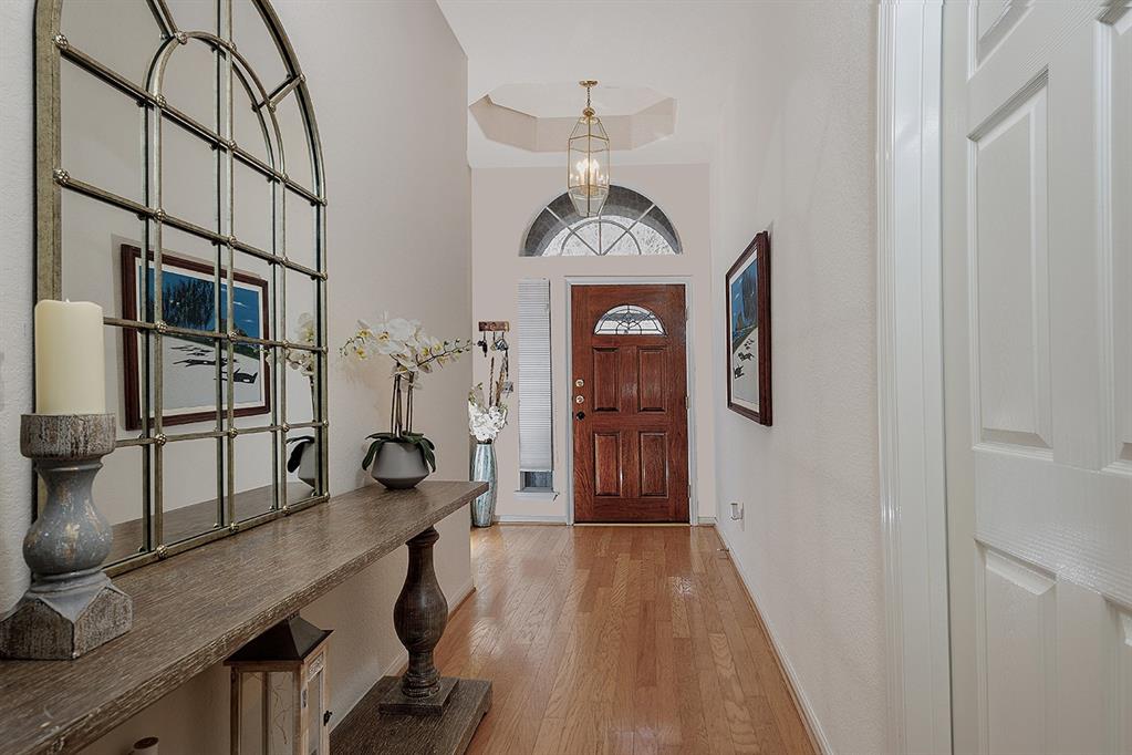 86 N Veranda Ridge Drive, The Woodlands, Texas image 2