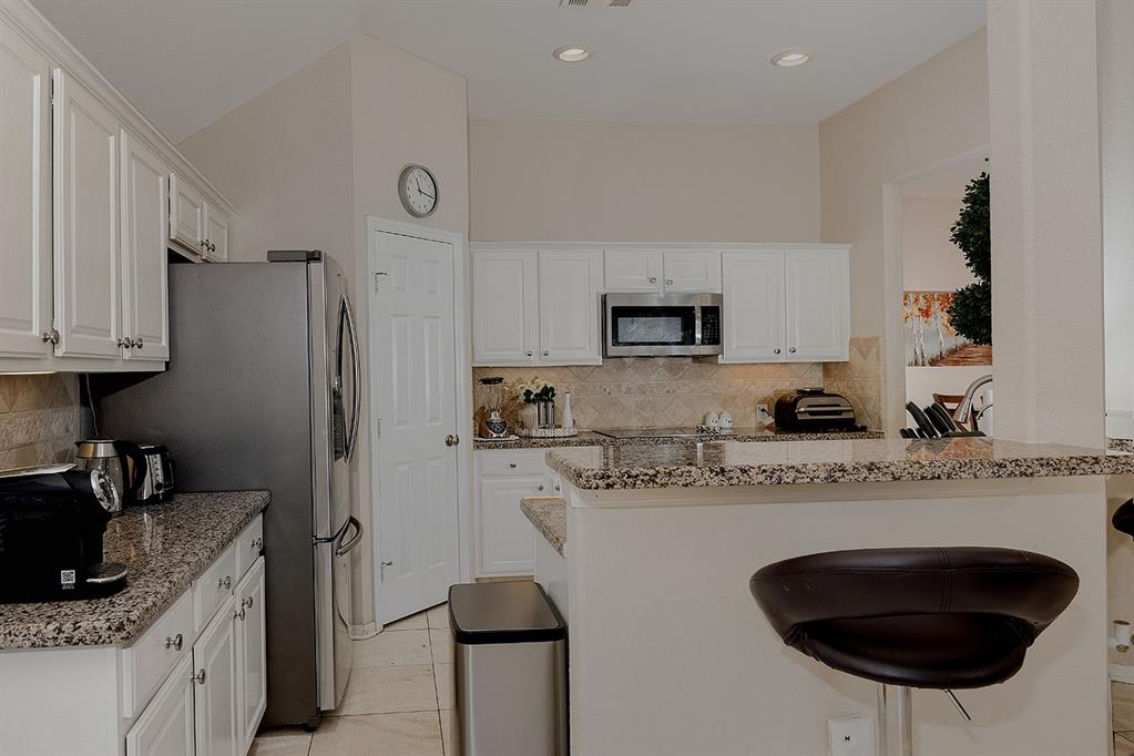86 N Veranda Ridge Drive, The Woodlands, Texas image 8