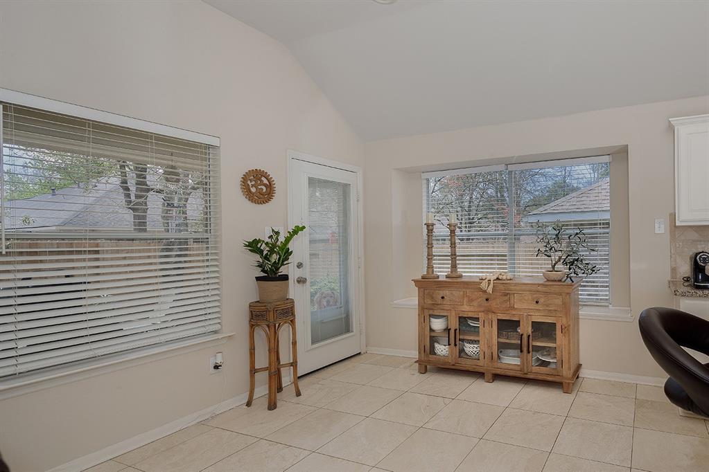 86 N Veranda Ridge Drive, The Woodlands, Texas image 14