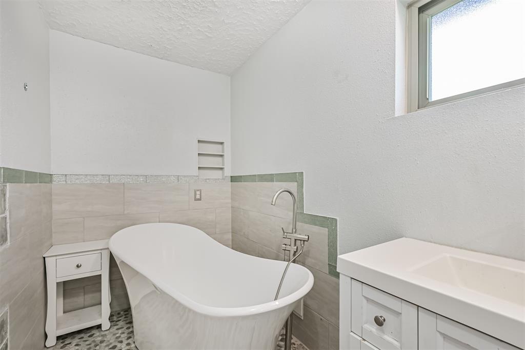 2914 Marlin Court, League City, Texas image 18