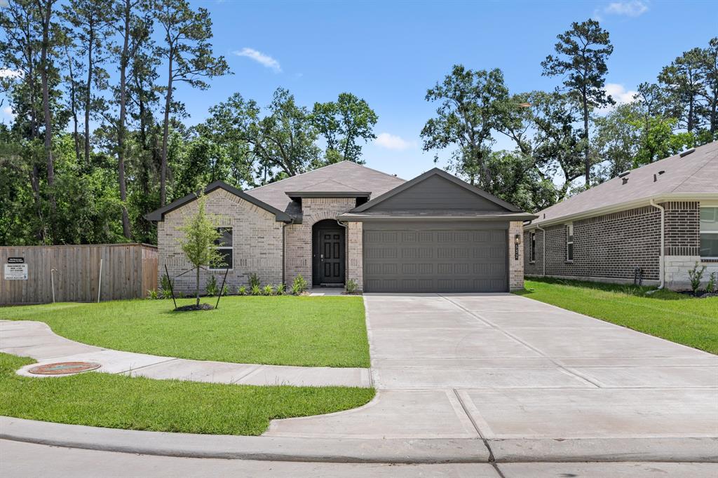 532 Cicero Ln, Pinehurst, Texas image 1