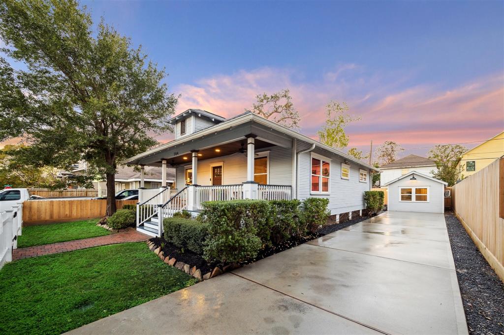 704 Cordell Street, Houston, Texas image 2
