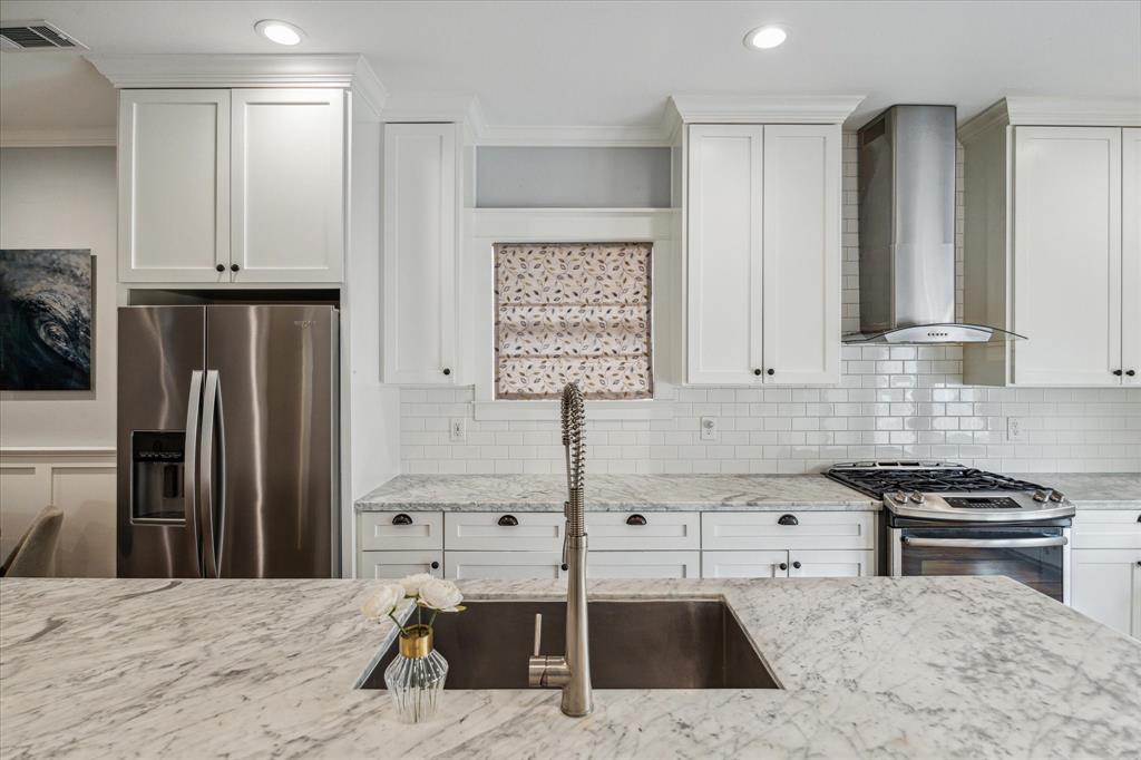 704 Cordell Street, Houston, Texas image 12
