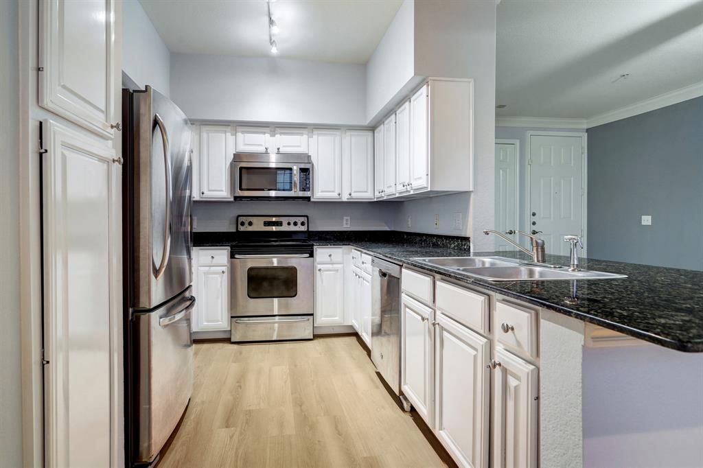 7575 Kirby Drive 1414