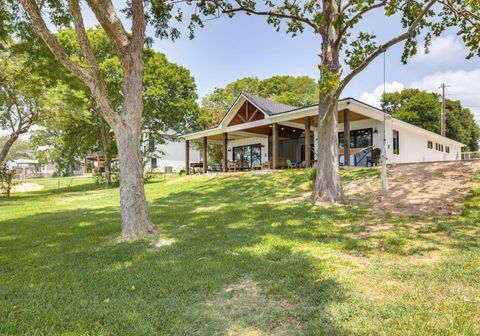 A home in Onalaska