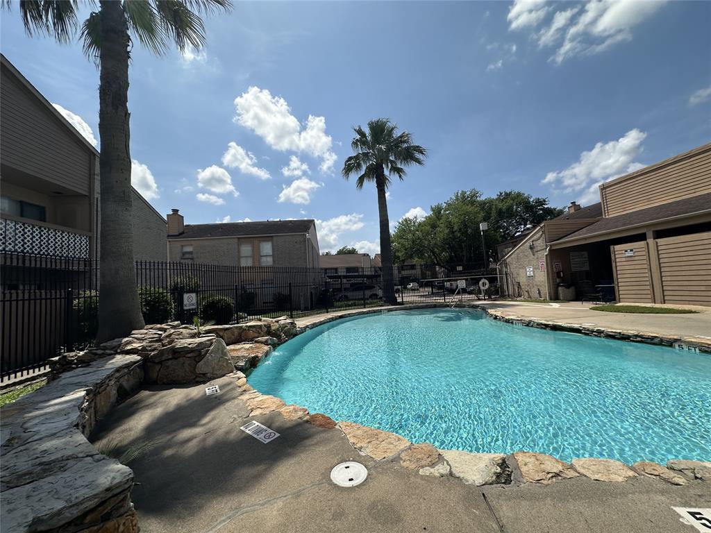 8603 Hillsboro Place, Sugar Land, Texas image 20