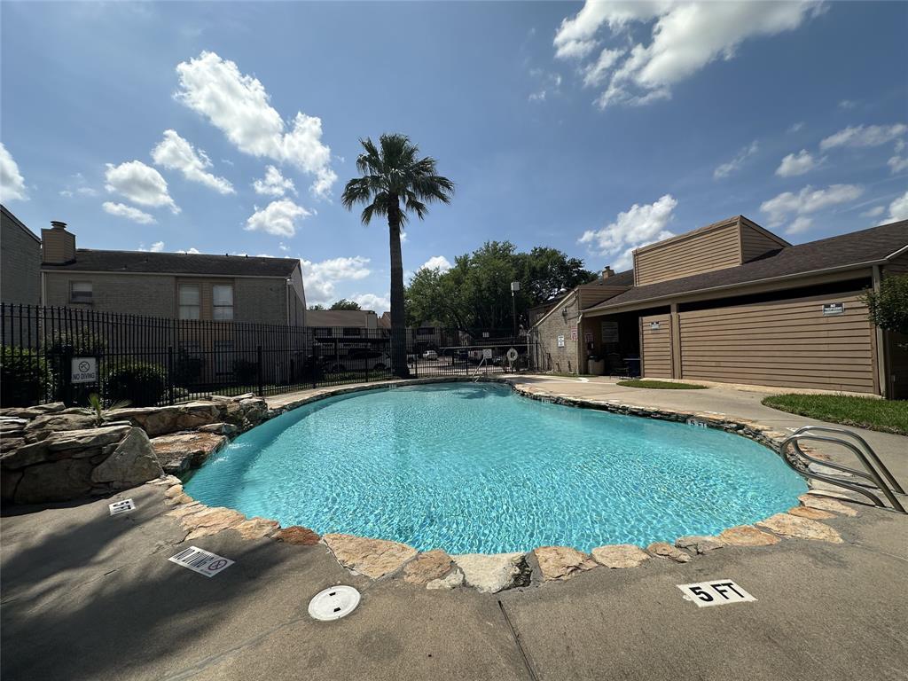 8603 Hillsboro Place, Sugar Land, Texas image 21