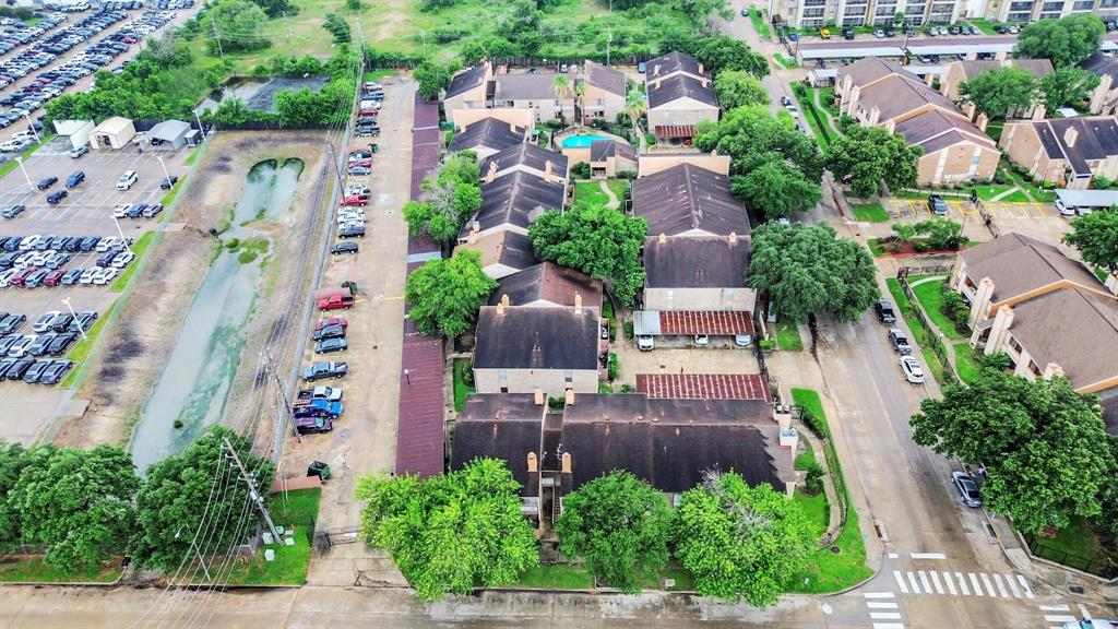 8603 Hillsboro Place, Sugar Land, Texas image 24