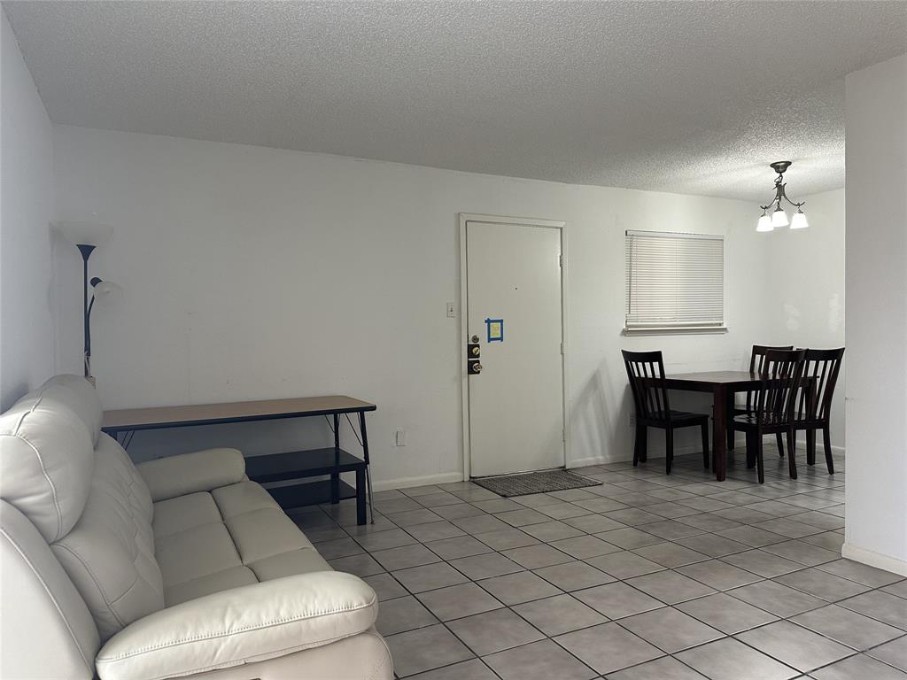 8603 Hillsboro Place, Sugar Land, Texas image 5