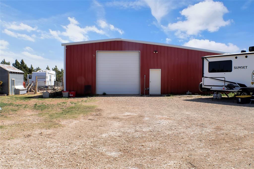 1944 Fm 2397, Friona, Texas image 32