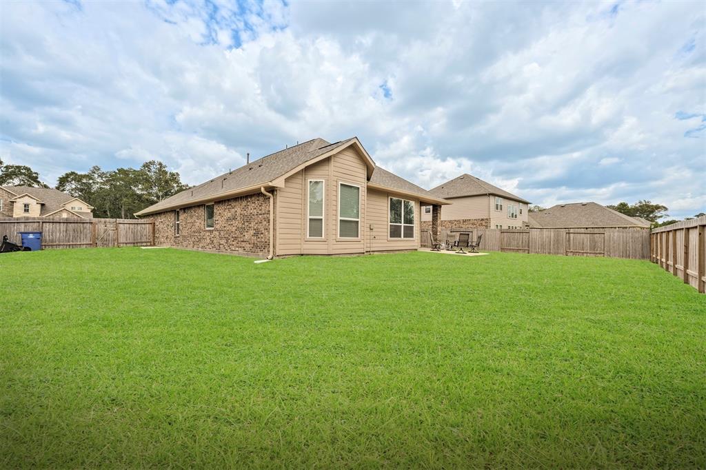 676 W Linnwood Drive, New Caney, Texas image 23