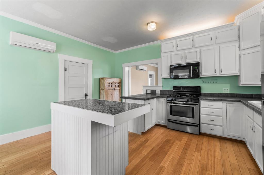 311 W Mill Street, Livingston, Texas image 5