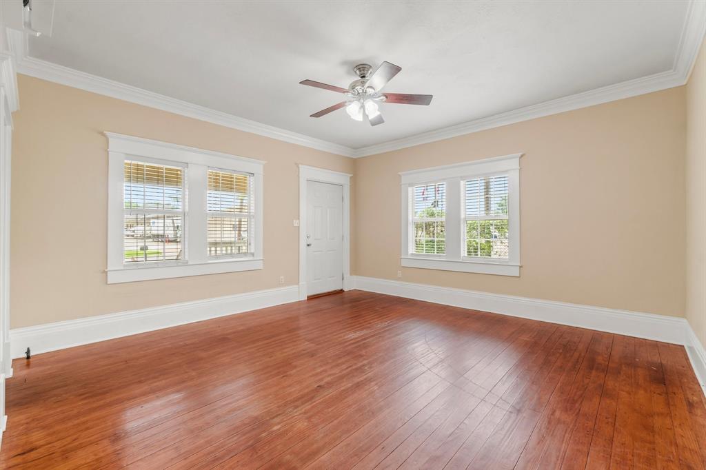 311 W Mill Street, Livingston, Texas image 3