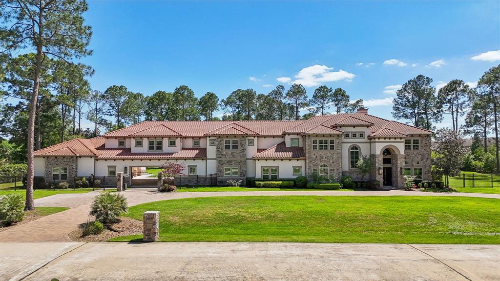 2102 Countryshire Lane, Richmond, Texas image 1