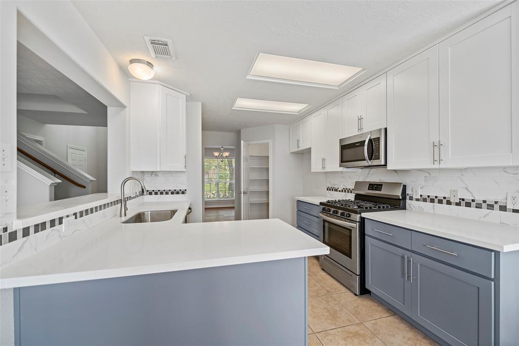 16923 Great Oaks Glen Drive, Houston, Texas image 3
