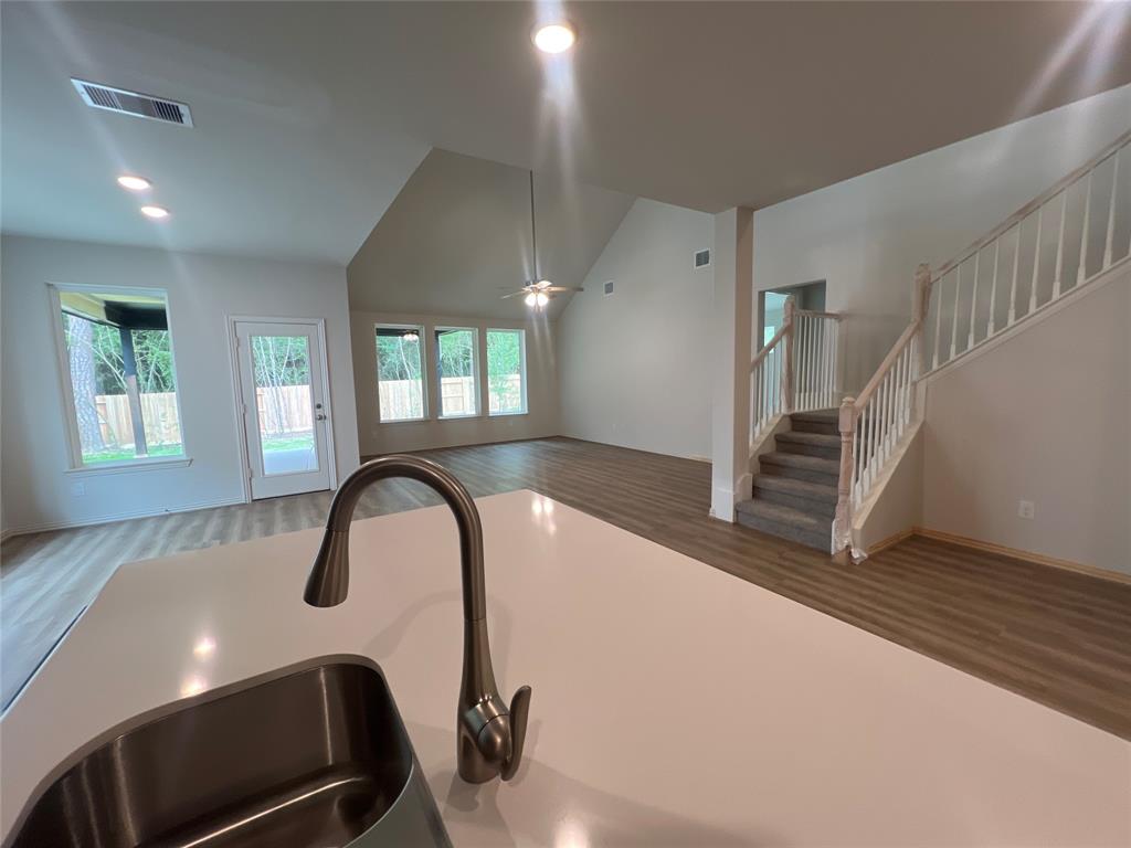 276 Warbler Song Drive, Willis, Texas image 5