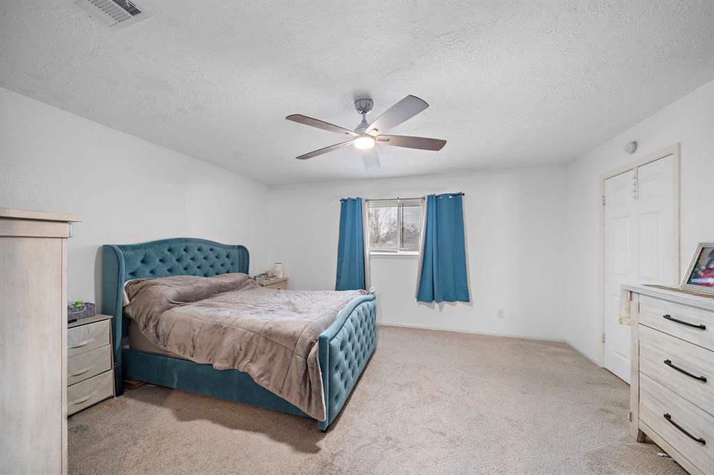218 Englewood Drive, League City, Texas image 14