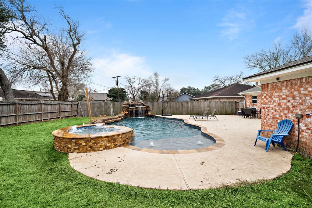 218 Englewood Drive, League City, Texas image 23