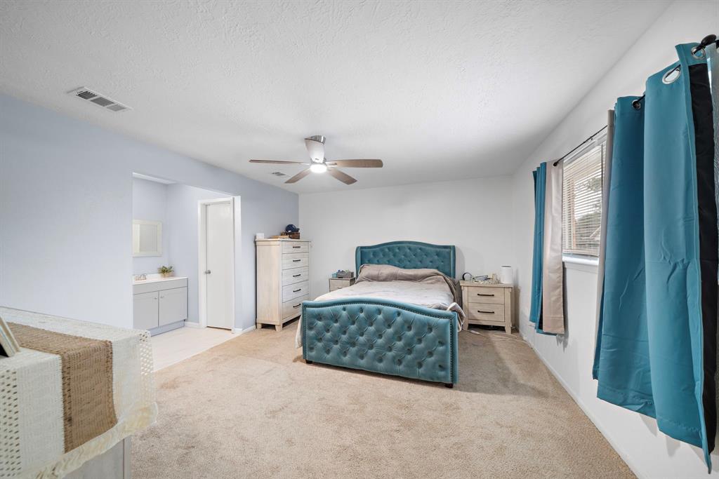 218 Englewood Drive, League City, Texas image 13
