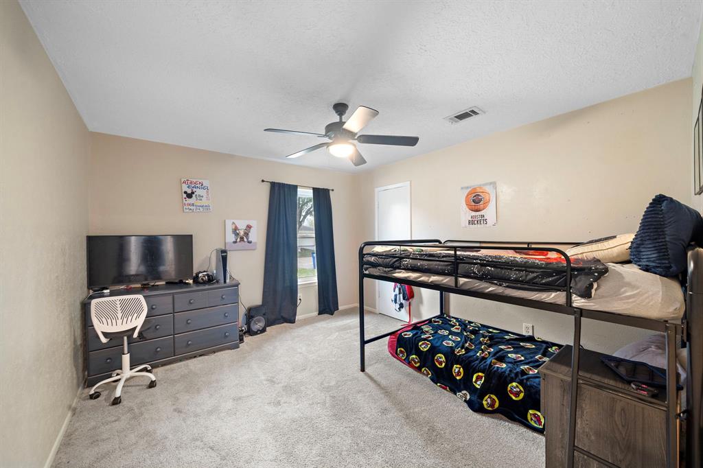 218 Englewood Drive, League City, Texas image 17