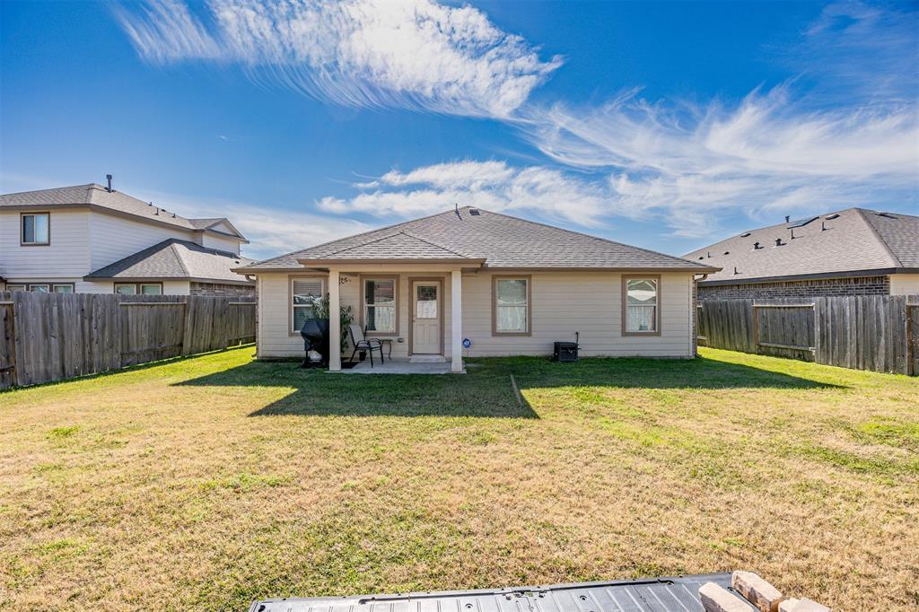 3118 Specklebelly Drive, Baytown, Texas image 24