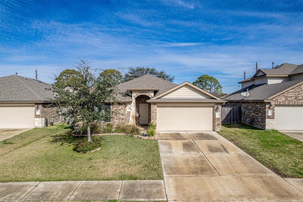 3118 Specklebelly Drive, Baytown, Texas image 1