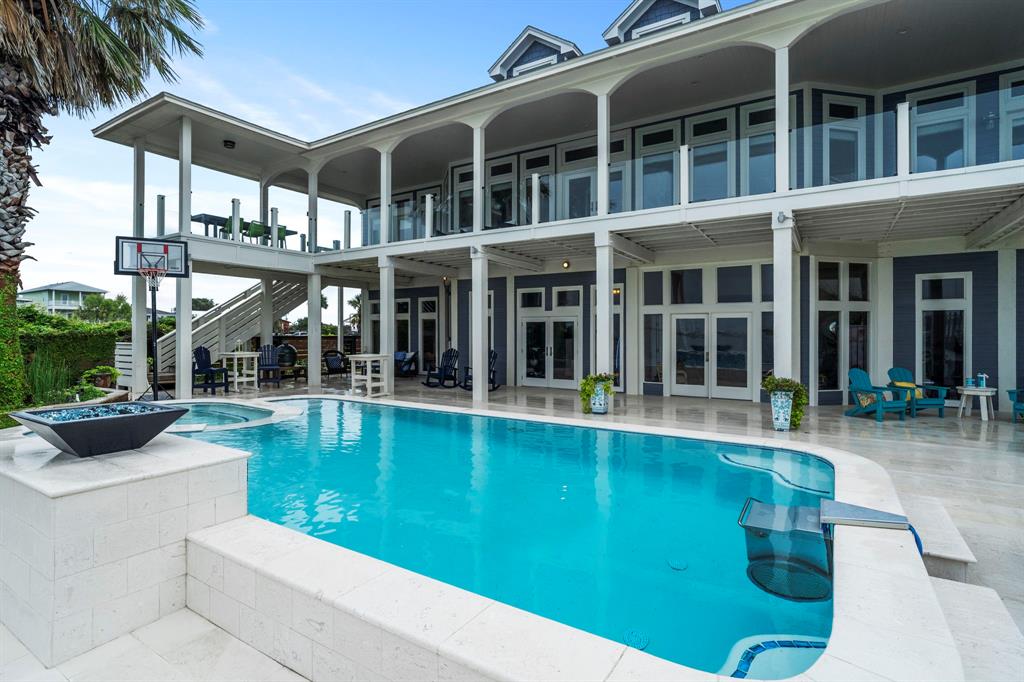1026 Lillian Lane