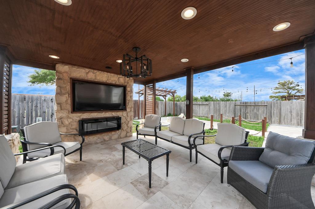 3619 Barkers Run Drive, Houston, Texas image 4