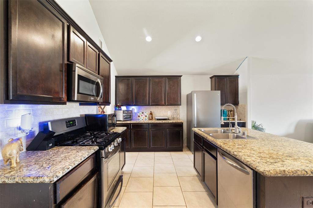 2910 High Garden Lane, Fresno, Texas image 10
