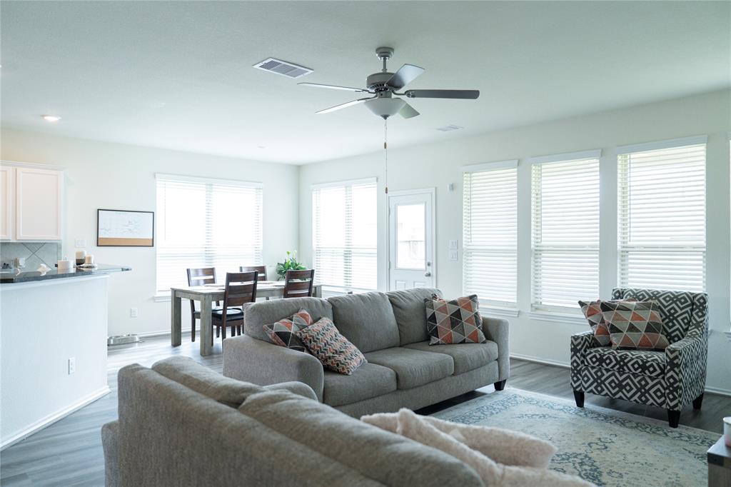 18802 Verdura Drive, New Caney, Texas image 16