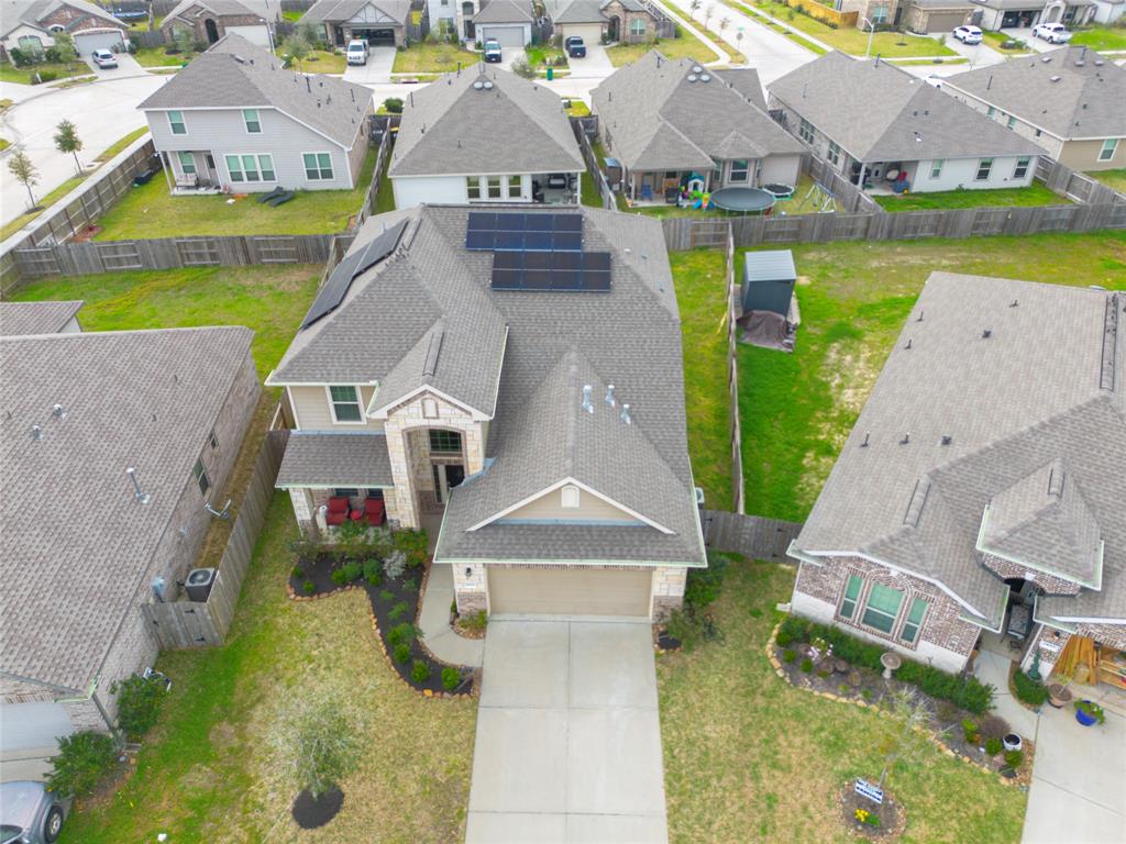 18802 Verdura Drive, New Caney, Texas image 3
