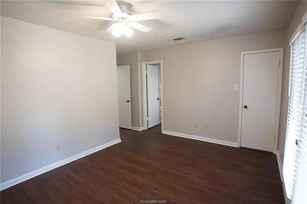 1926 Holleman Dr, College Station, Texas image 6