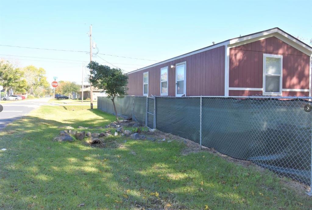 4802 9th Street, Bacliff, Texas image 4
