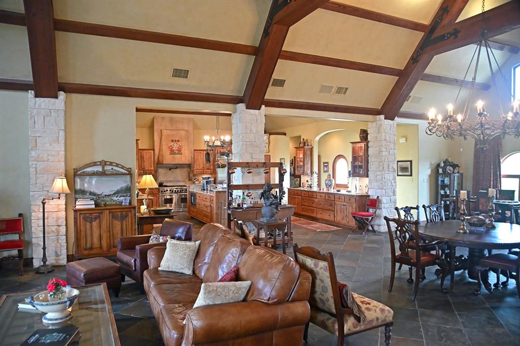 5904 Old Yoakum Road, Cuero, Texas image 6