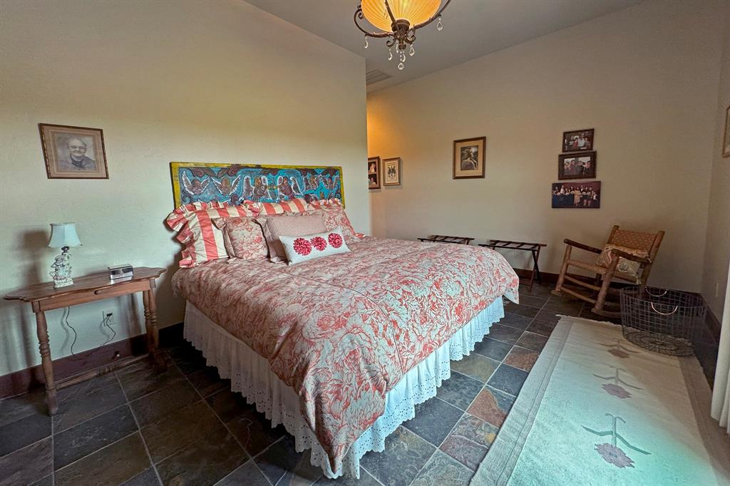 5904 Old Yoakum Road, Cuero, Texas image 14