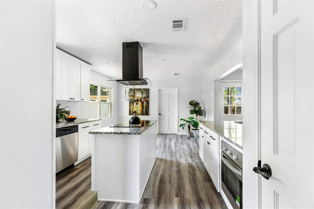 3214 Cedar Knolls Drive, Kingwood, Texas image 10