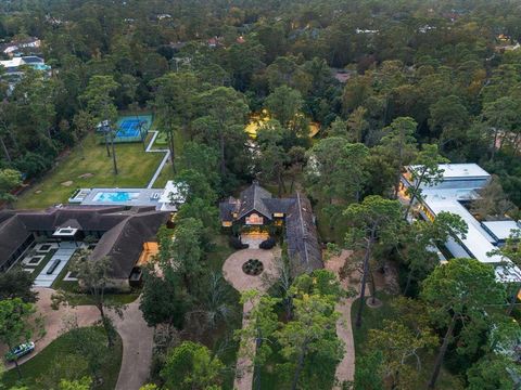 8899 Sandringham Drive Houston TX 77024