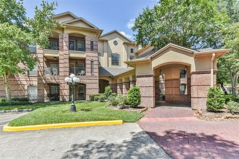 Photo of 2815 Kings Crossing Drive #319, Kingwood, TX 77345 (MLS # 81323612)
