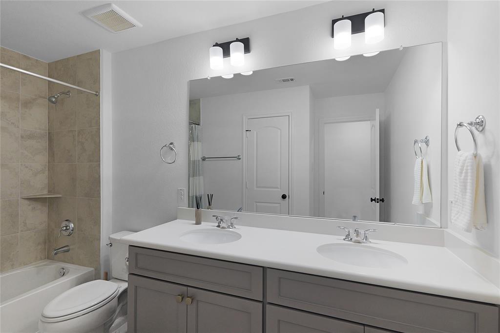 4706 Oak Glen Court, Manvel, Texas image 37