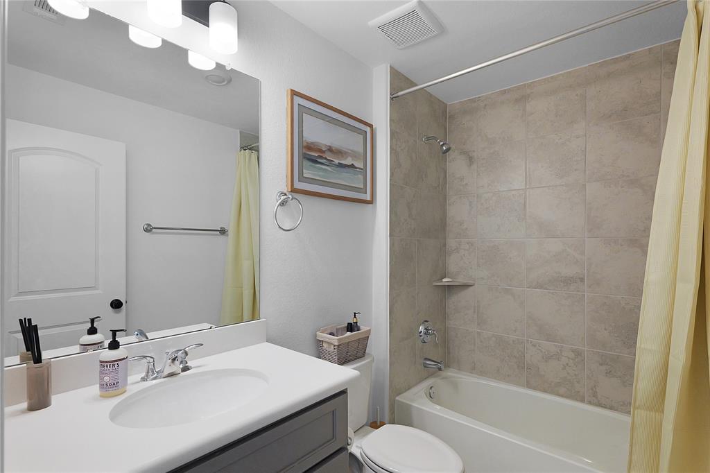 4706 Oak Glen Court, Manvel, Texas image 35