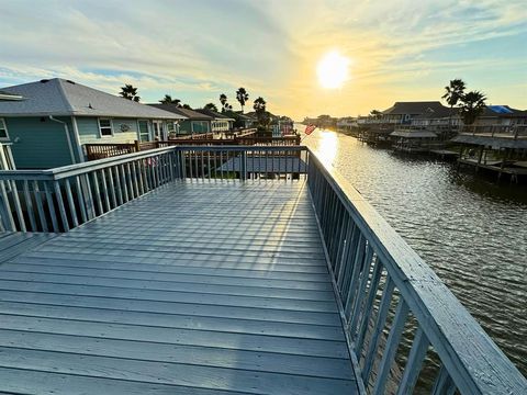 A home in Bayou Vista