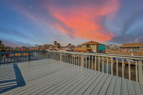 A home in Bayou Vista