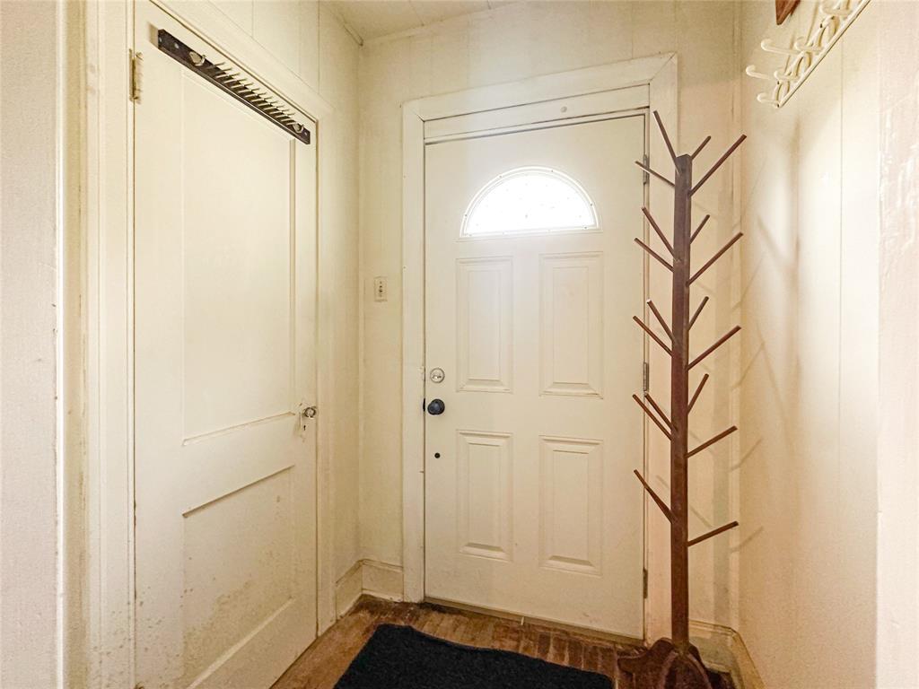 406 S Franklin Street, La Grange, Texas image 3