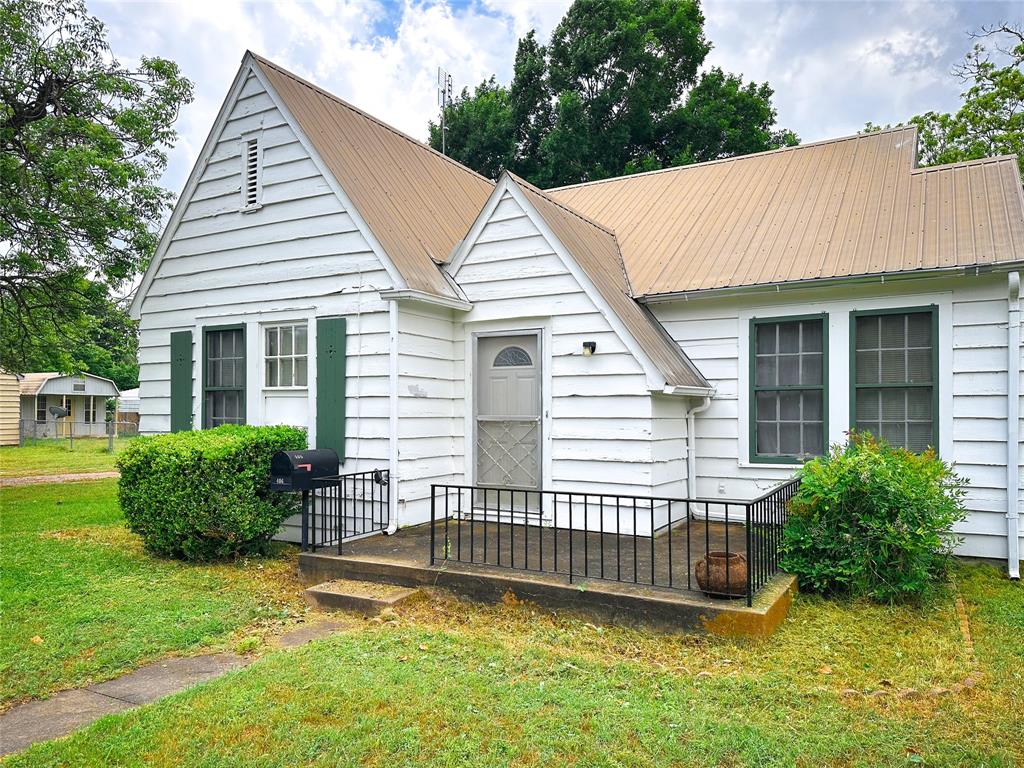 406 S Franklin Street, La Grange, Texas image 2